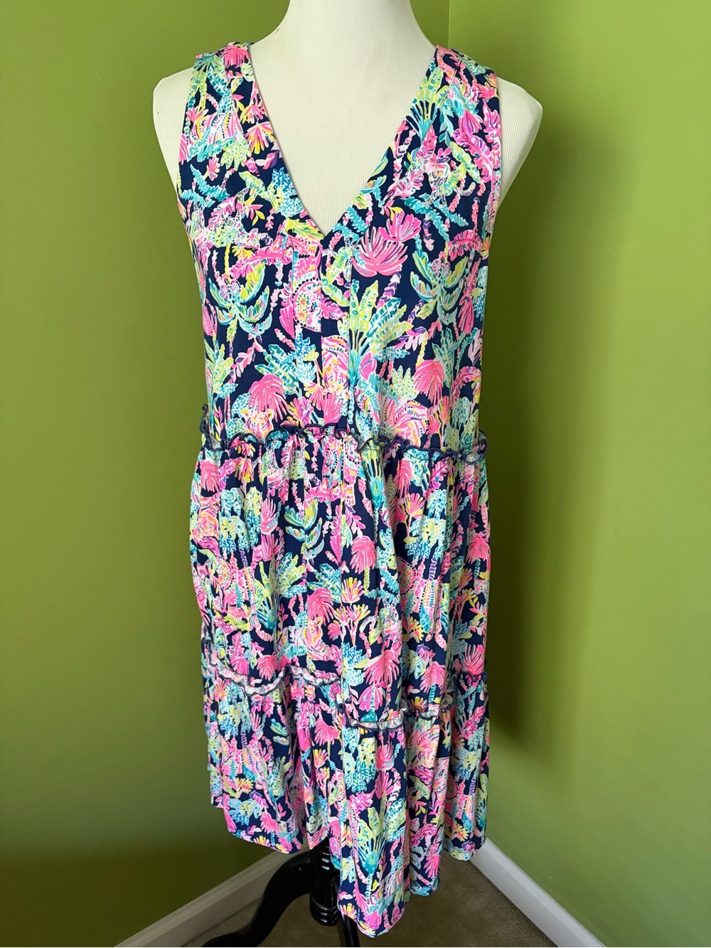 Lilly Pulitzer Navy Floral V-Neck Tiered Sleeveless Dress